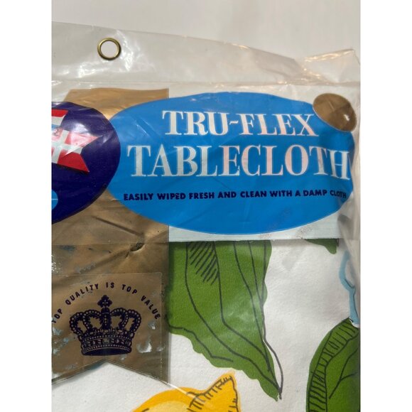 Vintage Tablecloth With Fringe - Picture 3 of 6